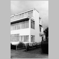 Row Houses Erasmuslaan (1934), Utrecht, Netherlands, photo architecture-history.org,7.png